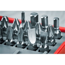 behajtó klt. 33 db Cr.V., lapos:3-6mm, PH1-3, PZ1-3, HEX 1,5-6mm, TTa 10-40,  övre akasztható műanyag tartóban