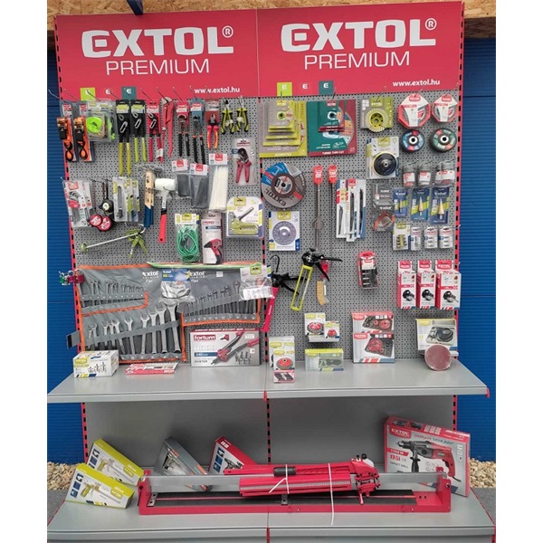 bemutató állvány ezüstszürke 250×100 cm, 2 db piros oszloppal  (tételenként szállítjuk, hívjon a pontos elérhetőségről!)