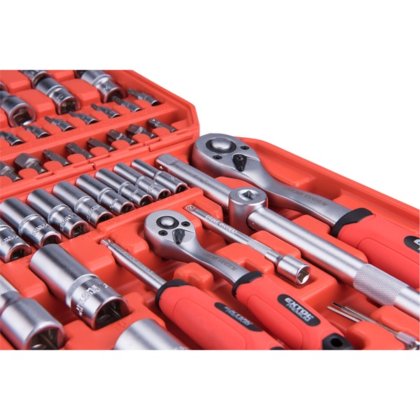 dugókulcs klt., CV., racsnis 45fog ; 1/4" és 1/2", 110db, 4-32mm, 32db bit(lapos, kereszt,imbusz,torx), gyertyakulcs