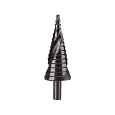 lépcsős fémfúró klt. 3db; (4-12mm/1mm lépcsők,4-20mm/2mm,4-32mm/2mm) befogás:10mm, max.4mm vastag anyagokhoz, spirállal